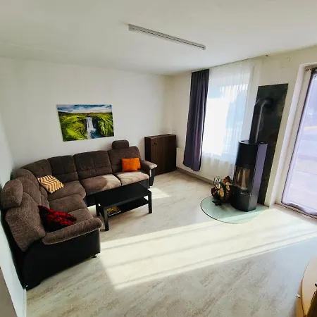 Grossartige 3 Mit Kamin Und Garten Fuer 1-6 Personen كاوفبويرن