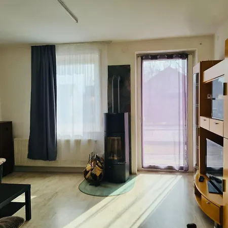 Grossartige 3 Mit Kamin Und Garten Fuer 1-6 Personen