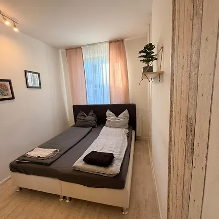 Grossartige 3 Mit Kamin Und Garten Fuer 1-6 Personen